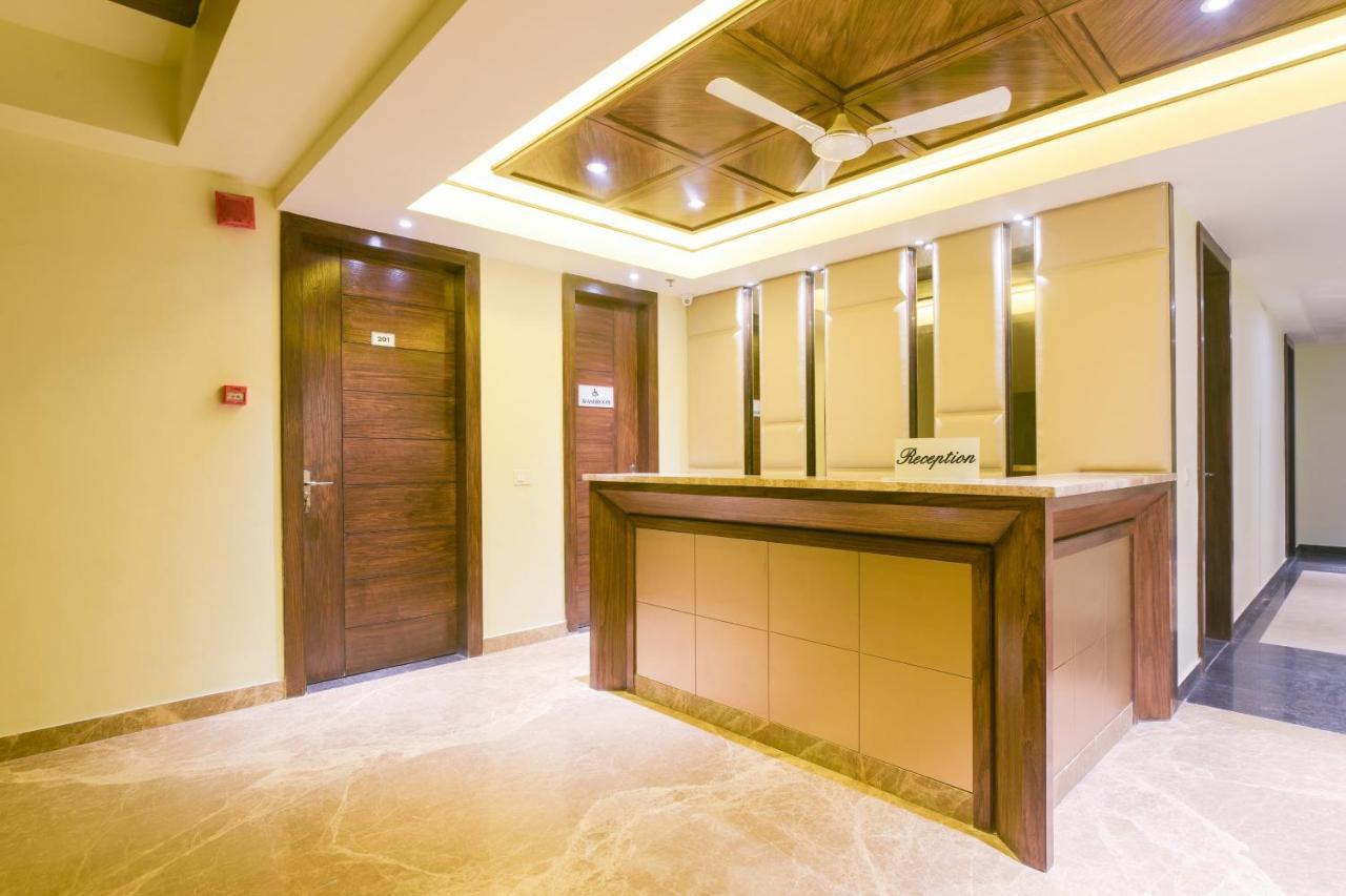 Super Collection O Starlight Otel Kanpur Dış mekan fotoğraf