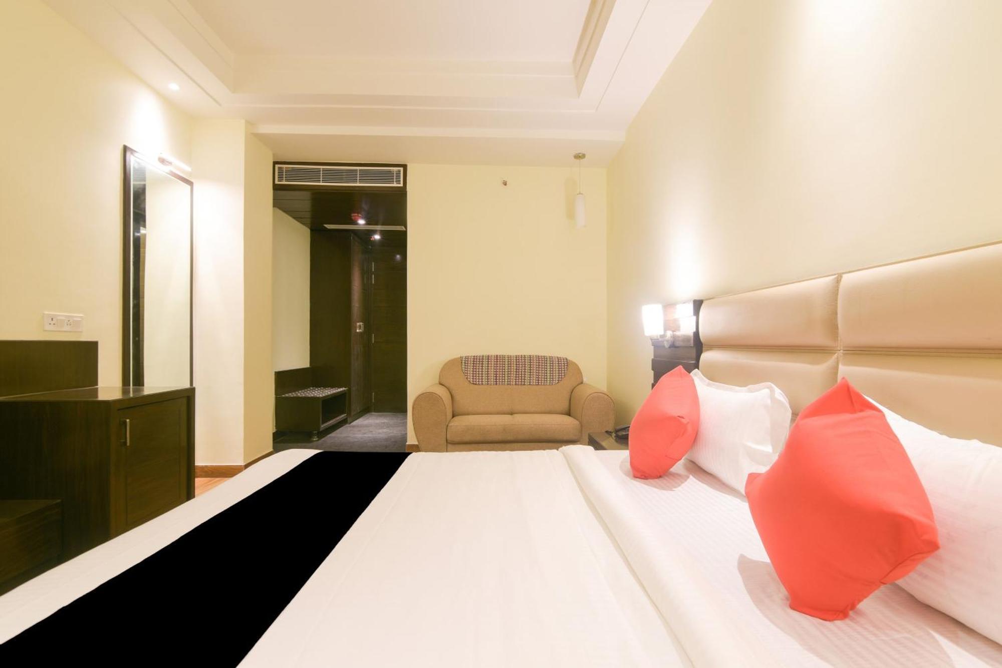 Super Collection O Starlight Otel Kanpur Dış mekan fotoğraf