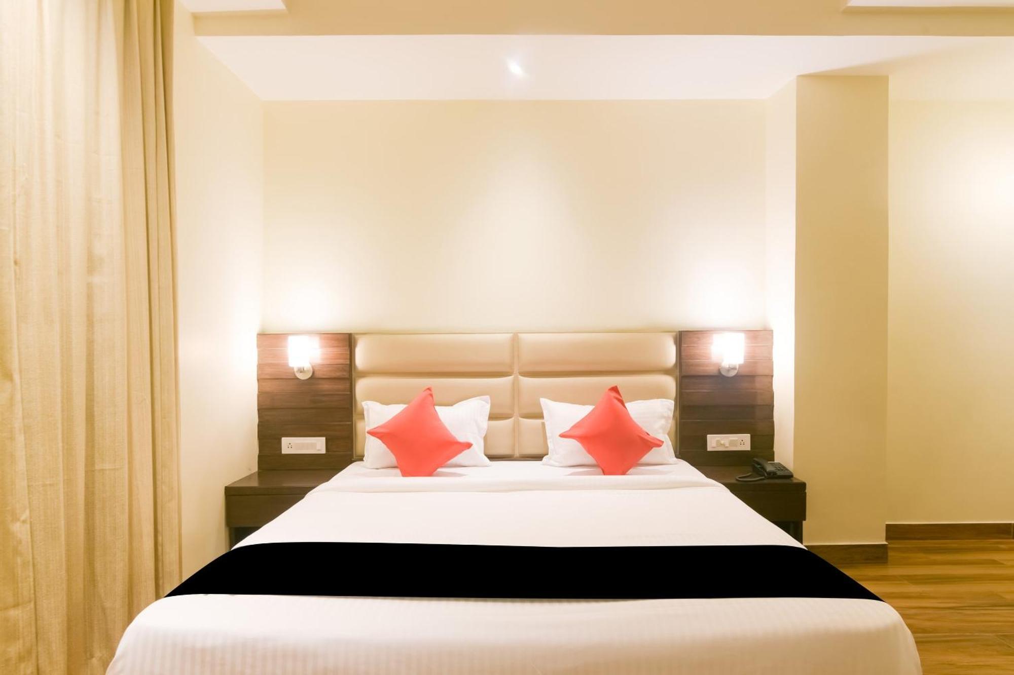 Super Collection O Starlight Otel Kanpur Dış mekan fotoğraf