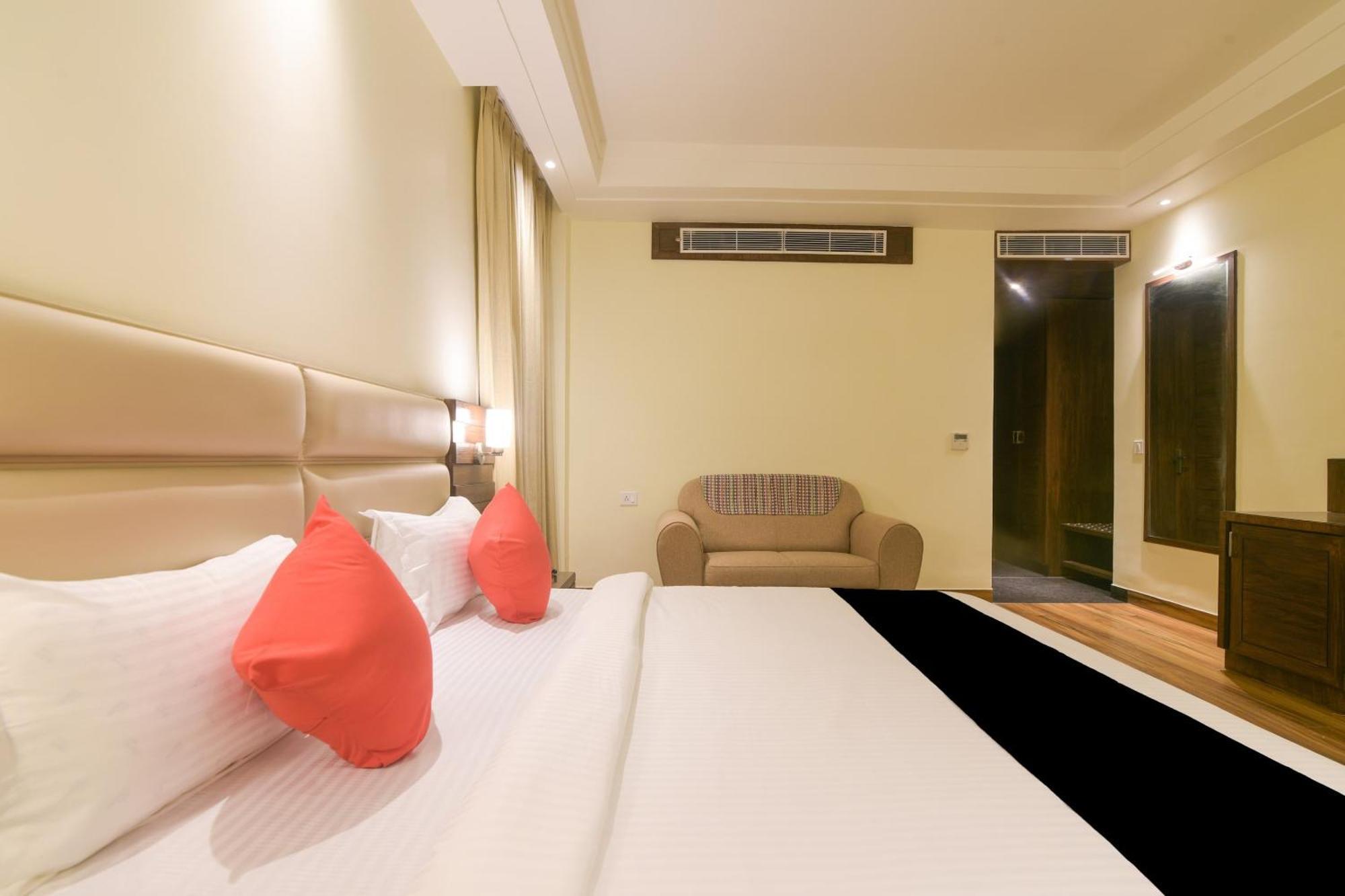 Super Collection O Starlight Otel Kanpur Dış mekan fotoğraf